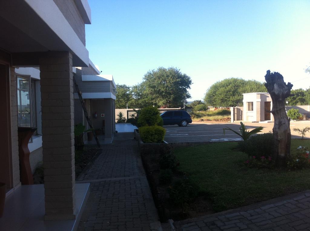 Hill View Inn Serowe Luaran gambar