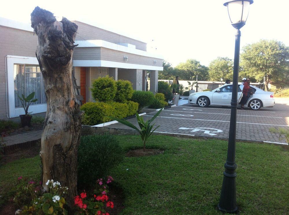 Hill View Inn Serowe Luaran gambar